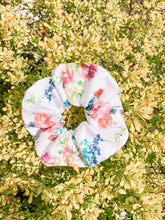 Load image into Gallery viewer, MEADOW SCRUNCHIE
